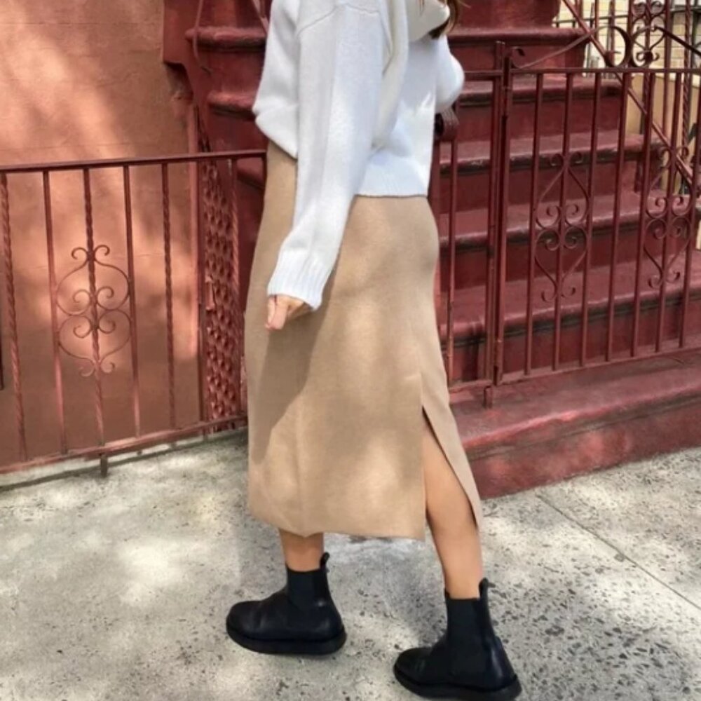 Aritzia Johan Skirt, size Small